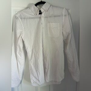 GAP Men's White and Maroon Patterned Button Down Shirt